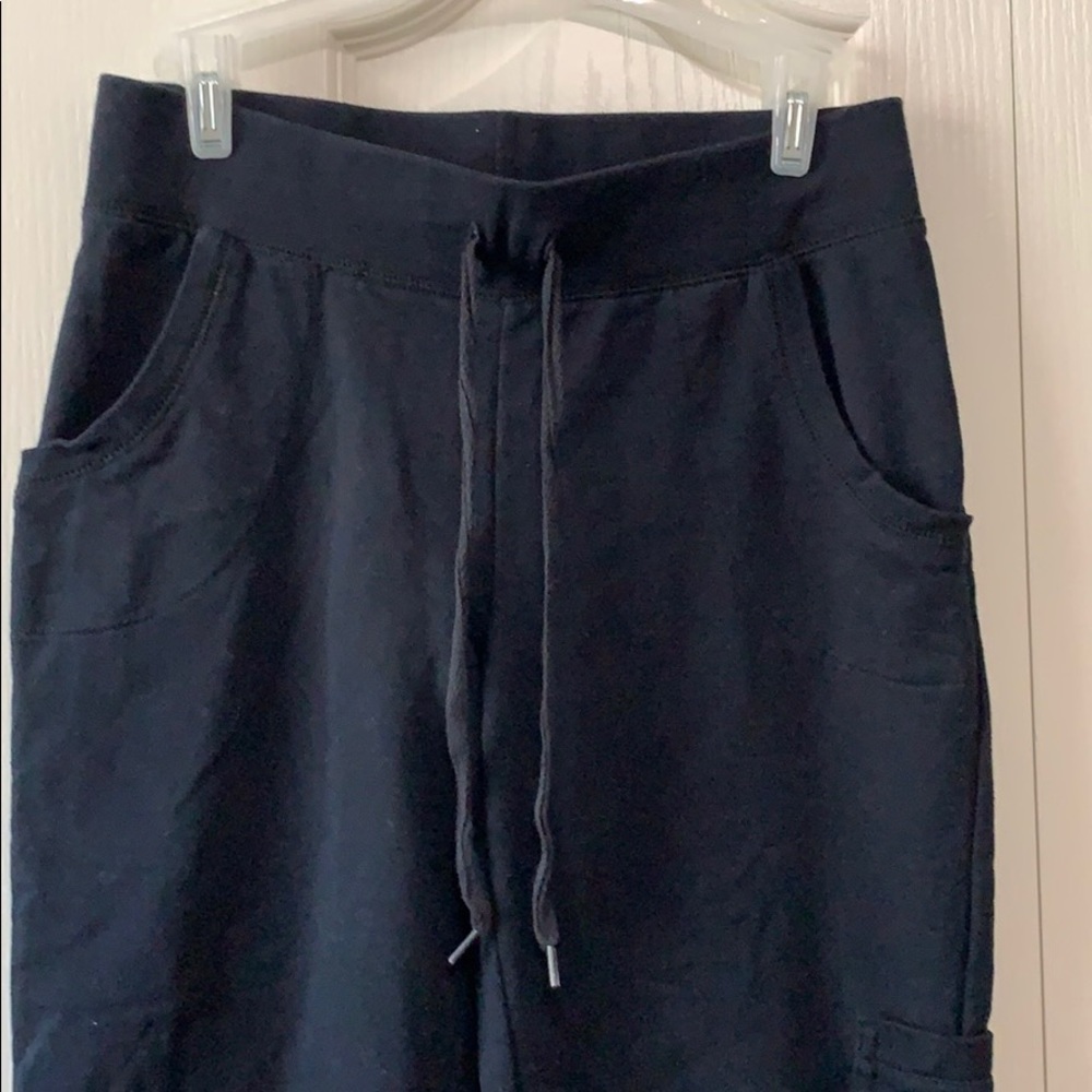 BLACK CAPRIS - Picture 2 of 2